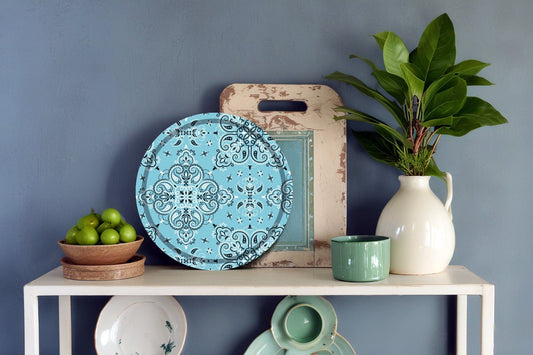 Plateau décoratif : comment transformer un simple accessoire en élément central de votre décoration